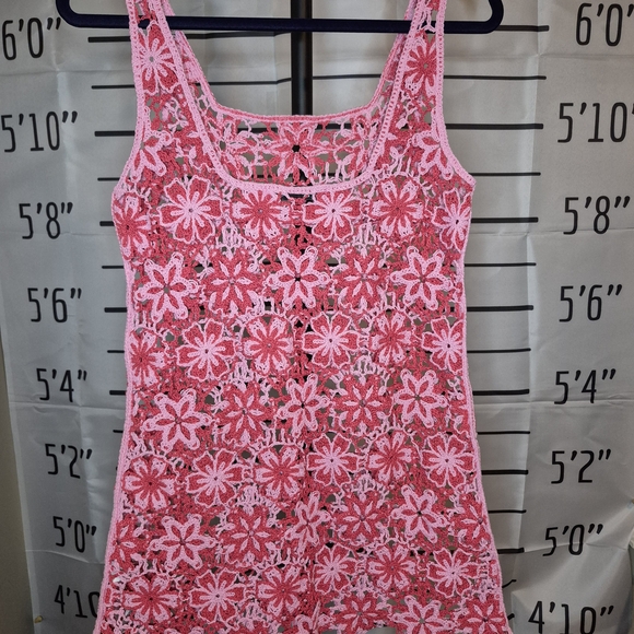Elegant Pink Floral Crochet Tank Top - Picture 1 of 6
